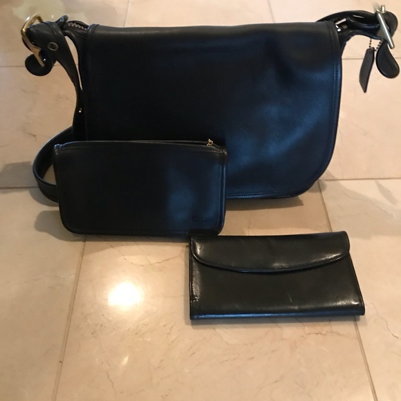 Black Coach wallet with checkbook cover - Picture 6 of 6